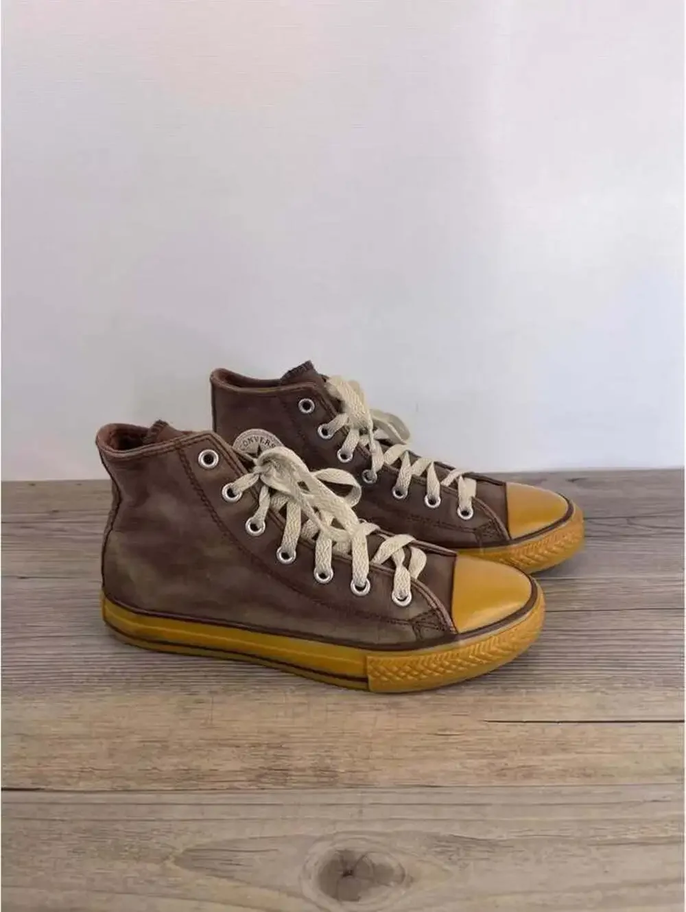 Converse these vintage